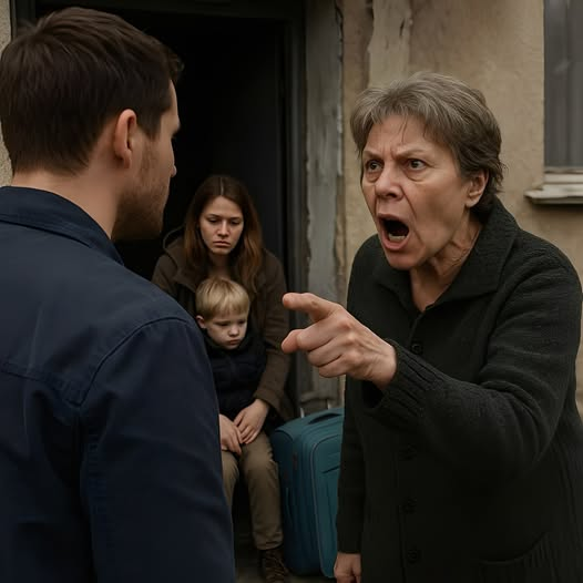 — Co ty wyprawiasz, własną siostrę z dziećmi na ulicę wyrzuciłeś?! — k